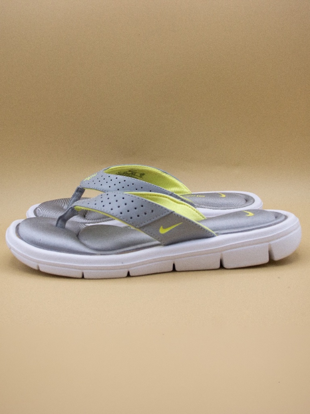 Nike Comfort Footbed Grey Yellow Sandals 354925-071 Women's Size 6